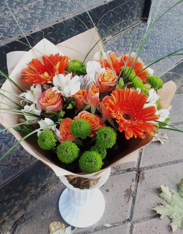 Букет цветов из: Герберы, Хризантемы, Альстромерии и Розы в Красногорском Удмуртская Республика