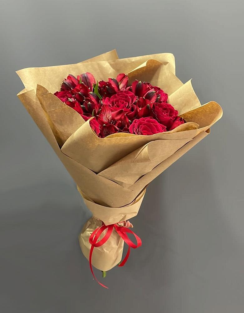 Букет цветов из: Альстромерии и Розы в Красногорском Удмуртская Республика