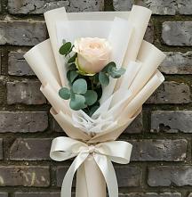 Букет цветов из:  Розы в Красногорском Удмуртская Республика