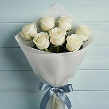 Букет 7 Белых роз Эдлесс Лав в Красногорском Удмуртская Республика