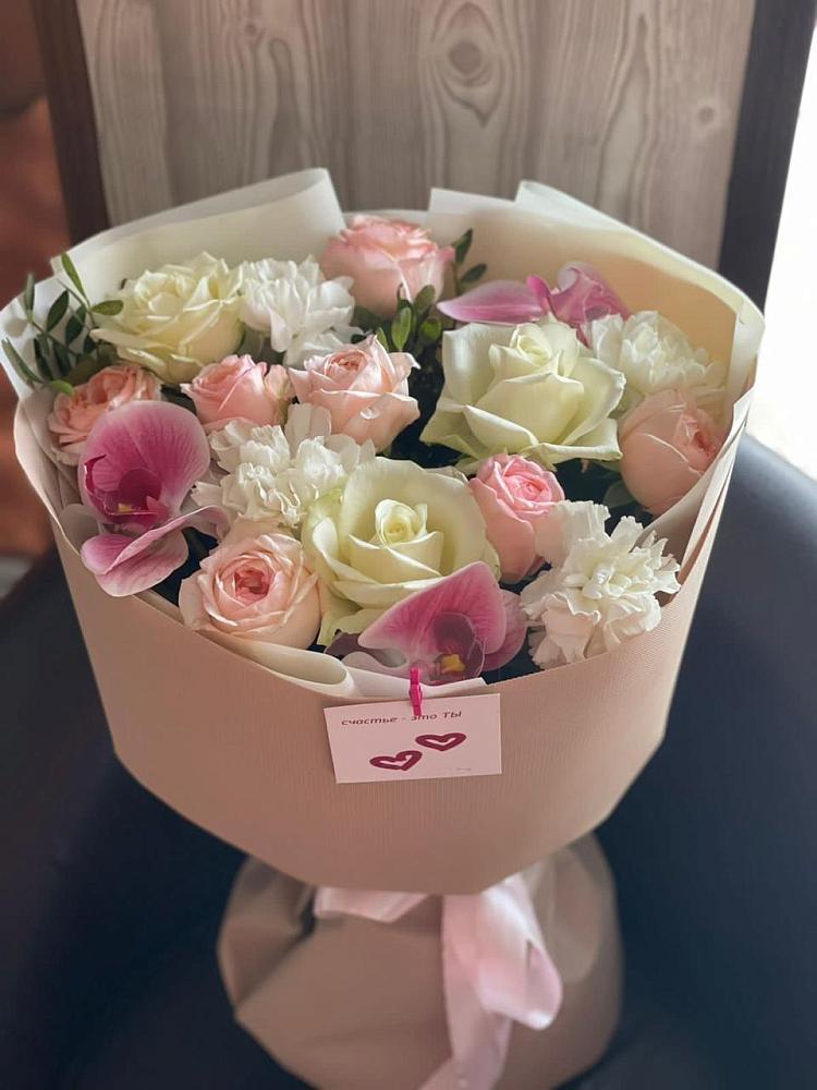 Букет цветов из: Орхидеи, Розы и Гвоздики в Красногорском Удмуртская Республика