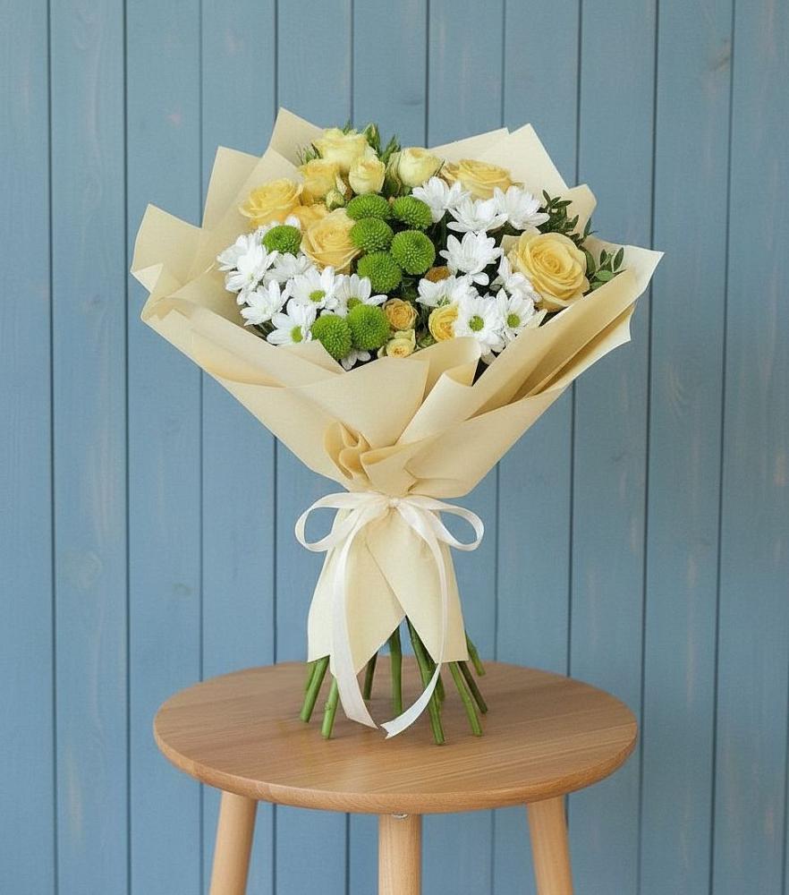 Букет цветов из: Хризантемы и Розы в Красногорском Удмуртская Республика