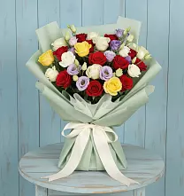 Букет цветов из:  Розы в Красногорском Удмуртская Республика