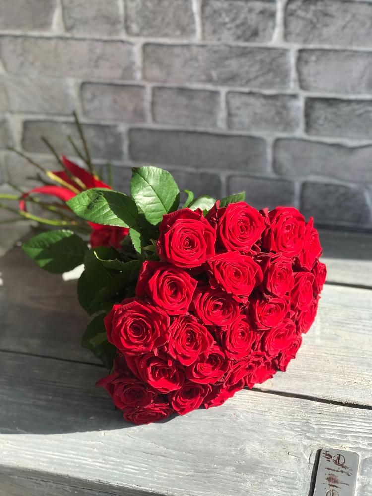 Букет Красные розы Фридом в Красногорском Удмуртская Республика