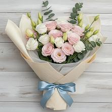 Букет цветов из:  Лизиантусы в Красногорском Удмуртская Республика