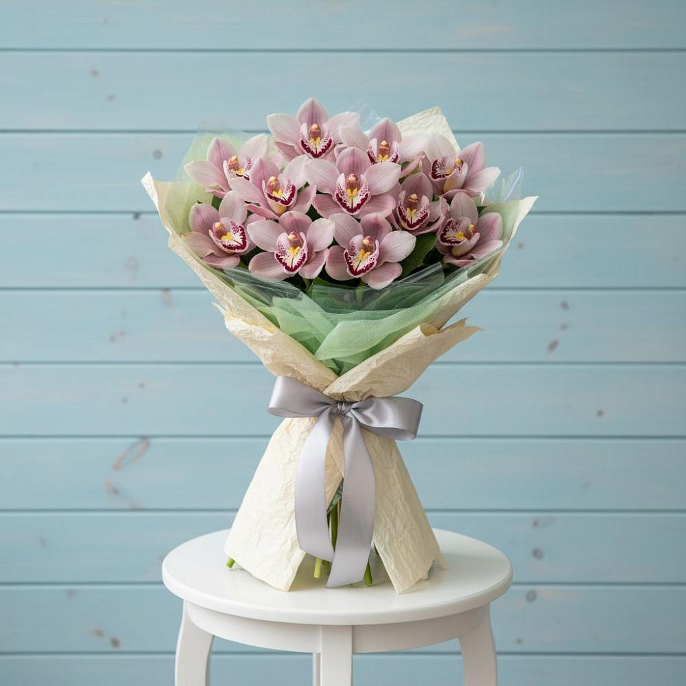 Букет цветов из: Орхидеи и Розы в Красногорском Удмуртская Республика