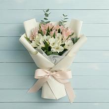 Букет цветов из:  Альстромерии в Красногорском Удмуртская Республика