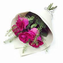 Букет цветов из:  Розы в Красногорском Удмуртская Республика