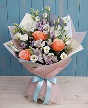 Букет цветов из:  Лизиантусы, Розы, Альстромерии и Гипсофила в Красногорском Удмуртская Республика