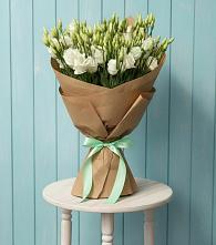 Букет цветов из:  Лизиантусы в Красногорском Удмуртская Республика