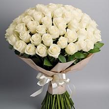 Букет 101 беля роза Белоснежка в Красногорском Удмуртская Республика