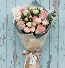 Букет цветов из:  Розы в Красногорском Удмуртская Республика