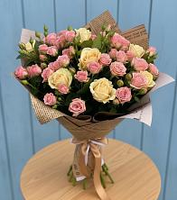 Букет цветов из:  Розы в Красногорском Удмуртская Республика