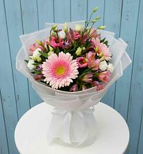 Букет цветов из:  Герберы, Альстромерии и Лизиантусы #REPLACE_PRED# Красногорском Удмуртская Республика