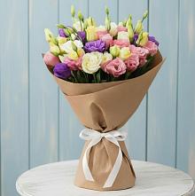 Букет цветов из:  Лизиантусы в Красногорском Удмуртская Республика